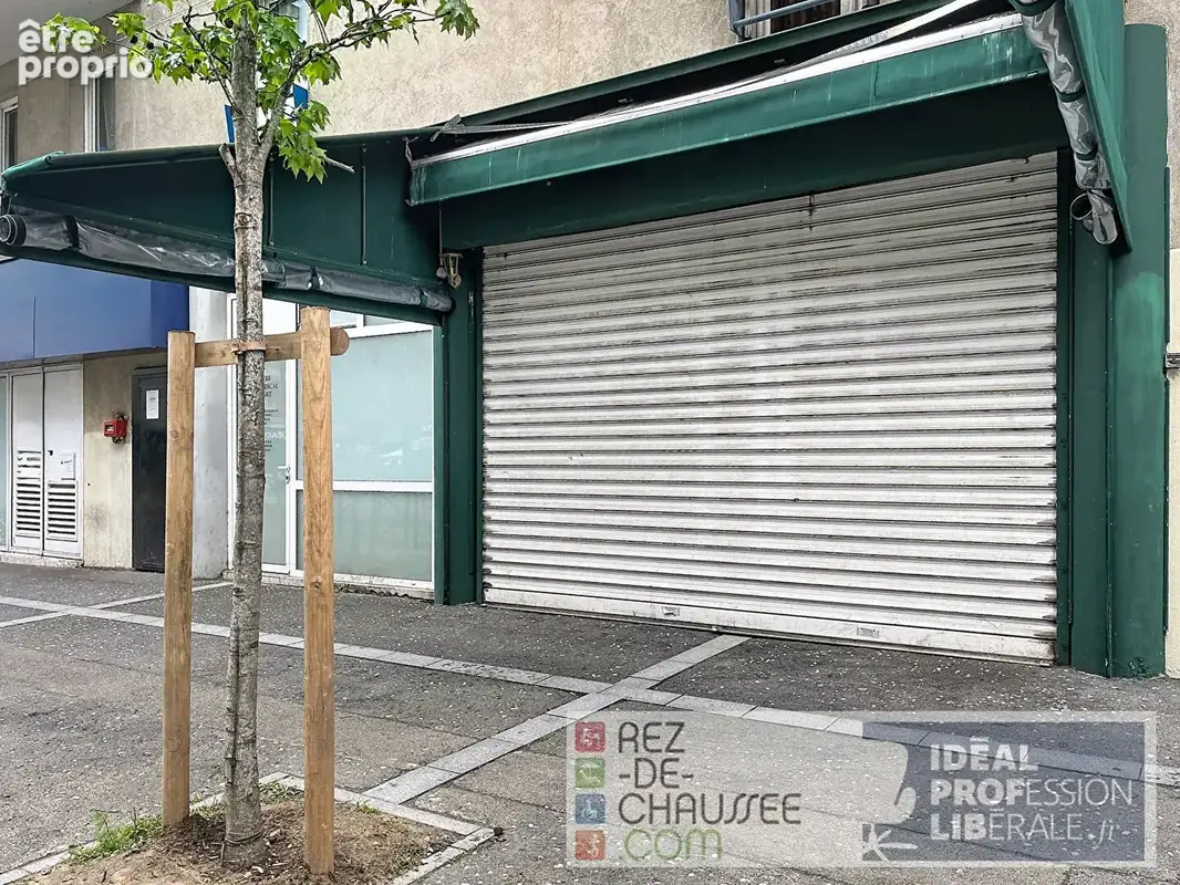 Clichy - local commercial vendu occupé (restauration)  - avec terrasse - photo 2
