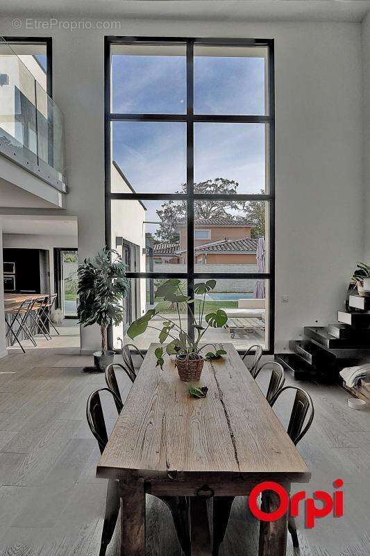 Maison à FONTAINES-SAINT-MARTIN