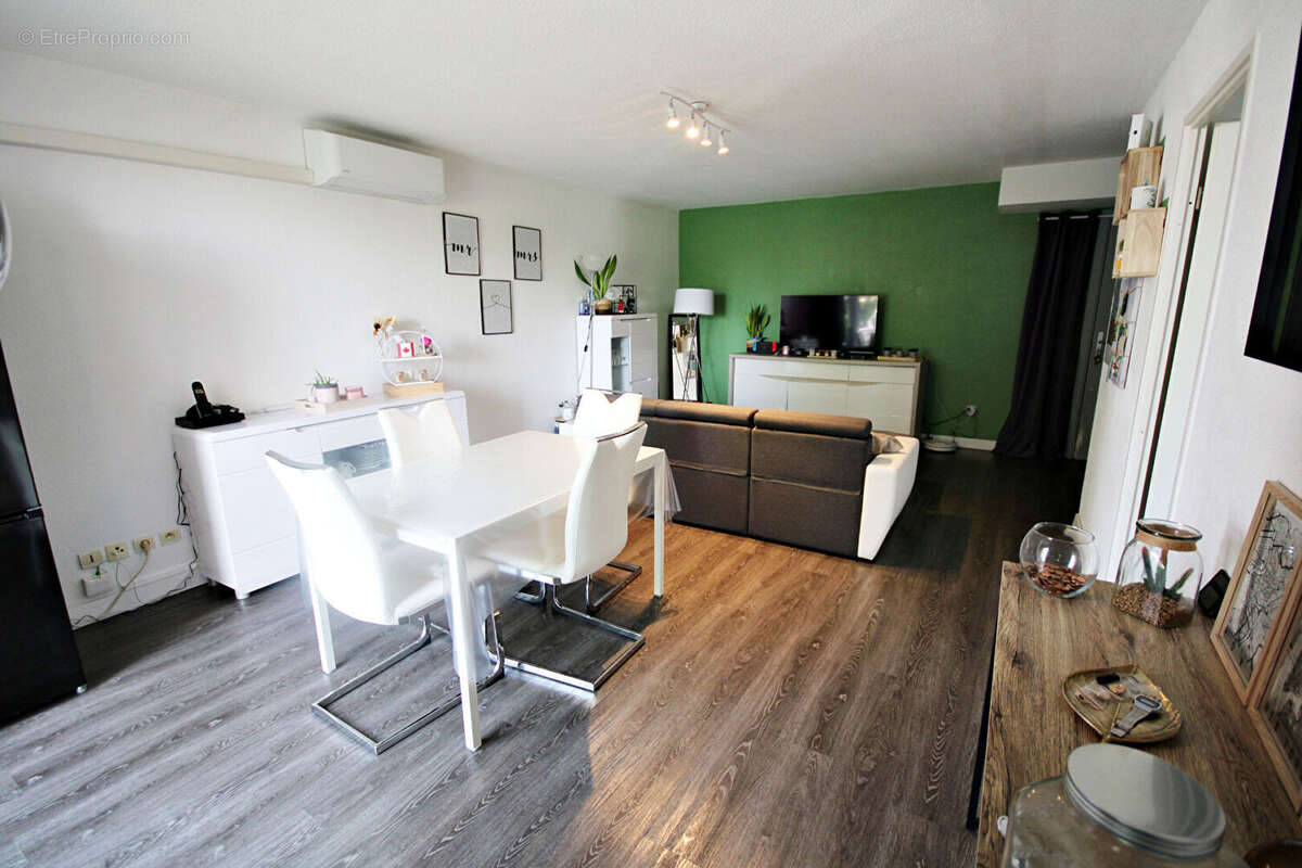 Appartement à FONBEAUZARD