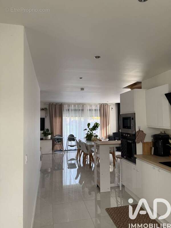 Photo 3 - Maison à CORDEMAIS