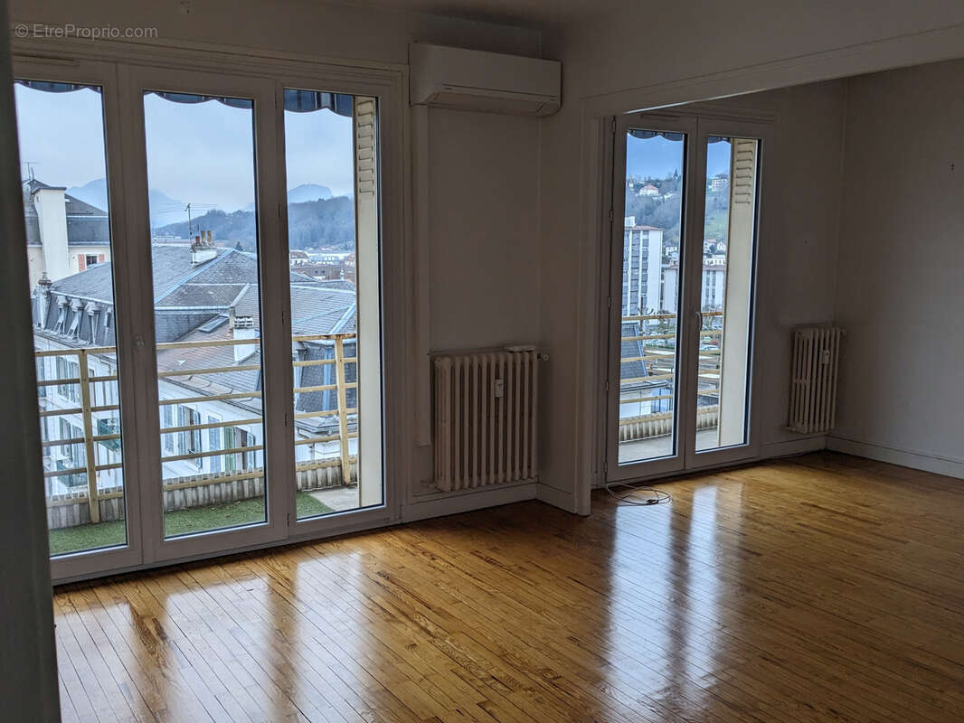 Appartement à AIX-LES-BAINS