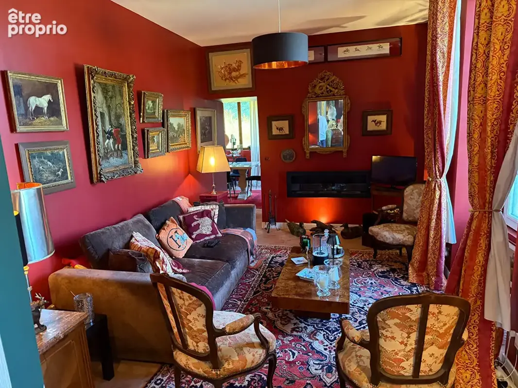 Demeure  avec  tennis et boxes- 6 chambres - proche de radon - photo 3