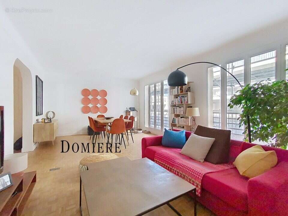 Appartement à PARIS-16E