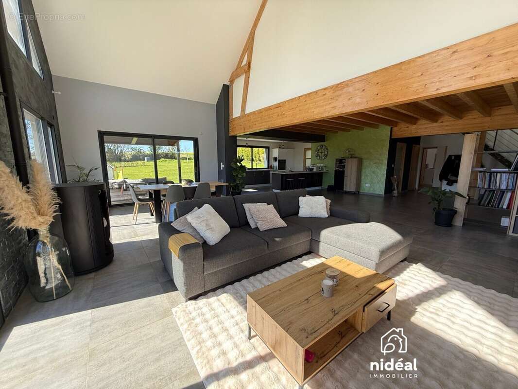 Maison à FERRIERE-LA-GRANDE