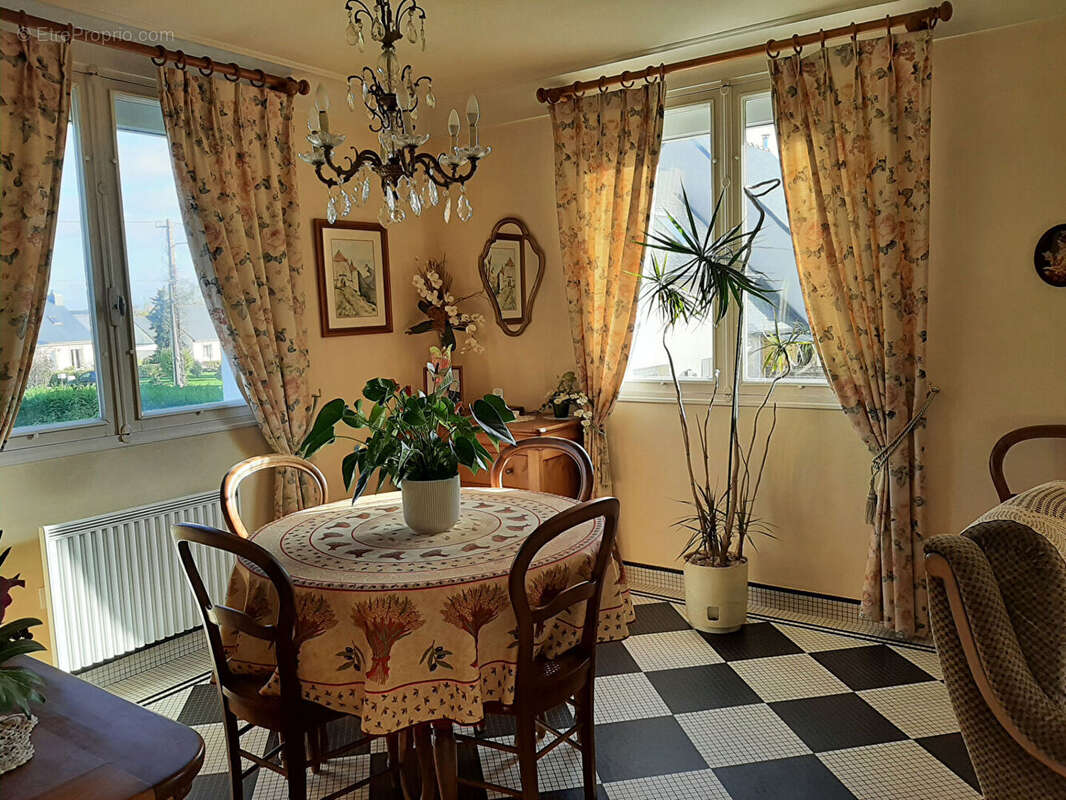 Maison à SAINTE-REINE-DE-BRETAGNE