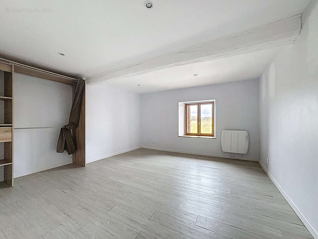 Maison à MONTMIRAIL