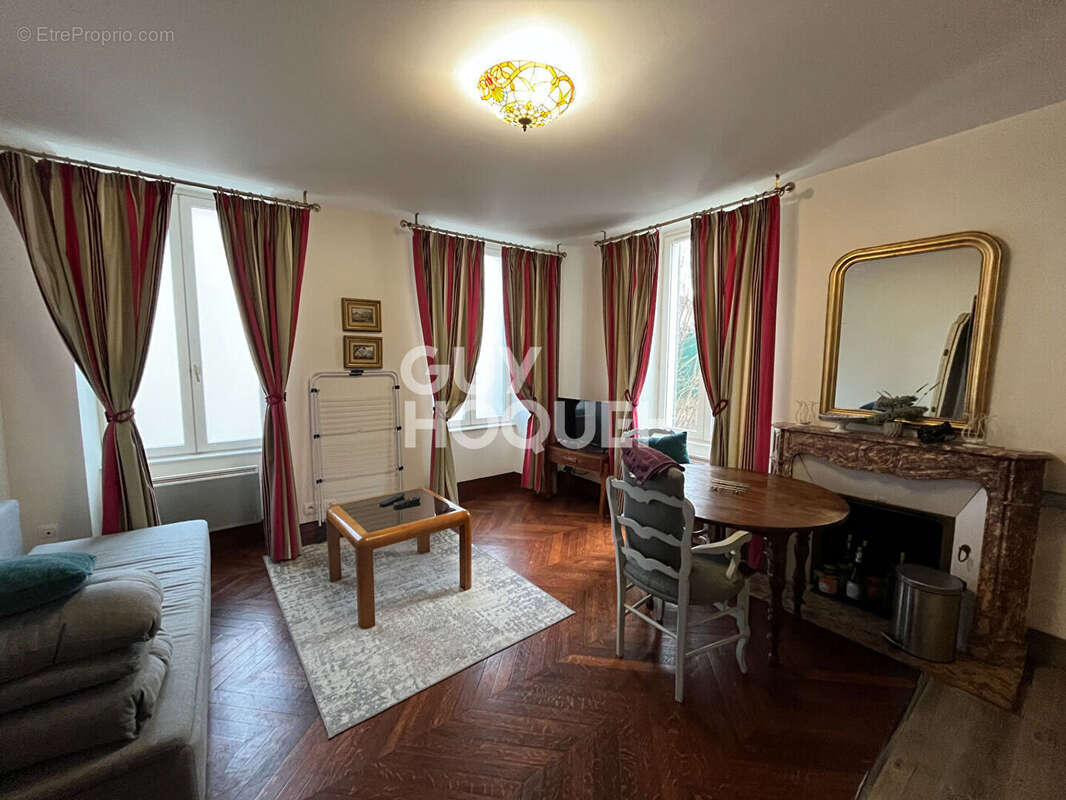 Appartement à MONETEAU