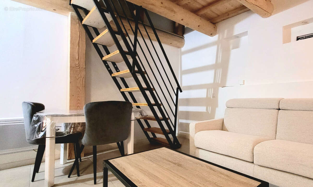 Appartement à SAINT-QUENTIN-LA-POTERIE