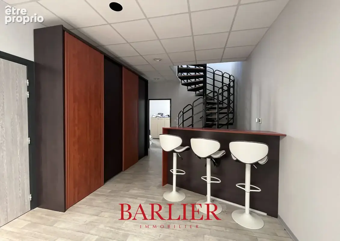 Bureaux de 200m2 et entrepôts de 200m2 - photo 4
