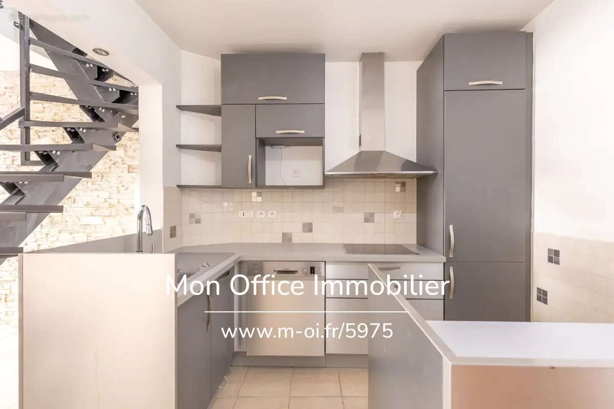 Appartement à ROUSSET