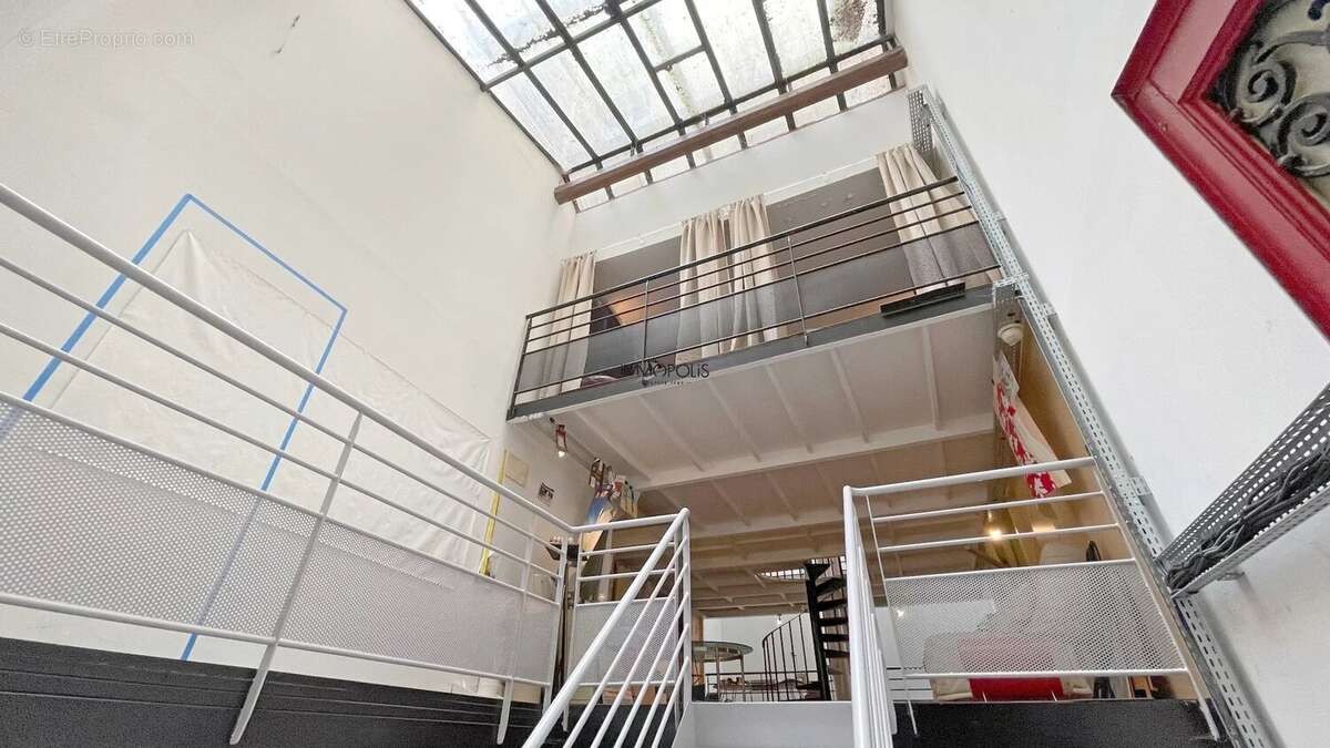 Appartement à PARIS-9E