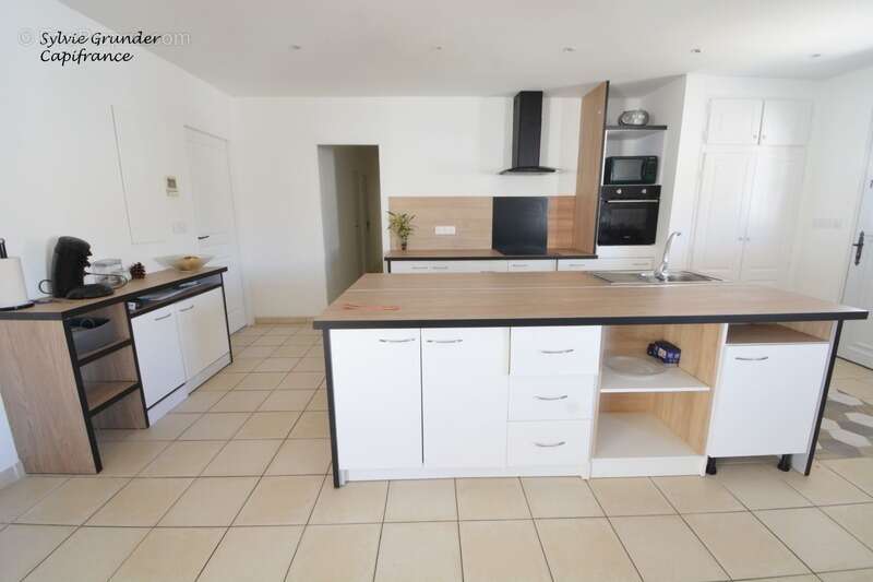 Maison à SAINT-VICTORET