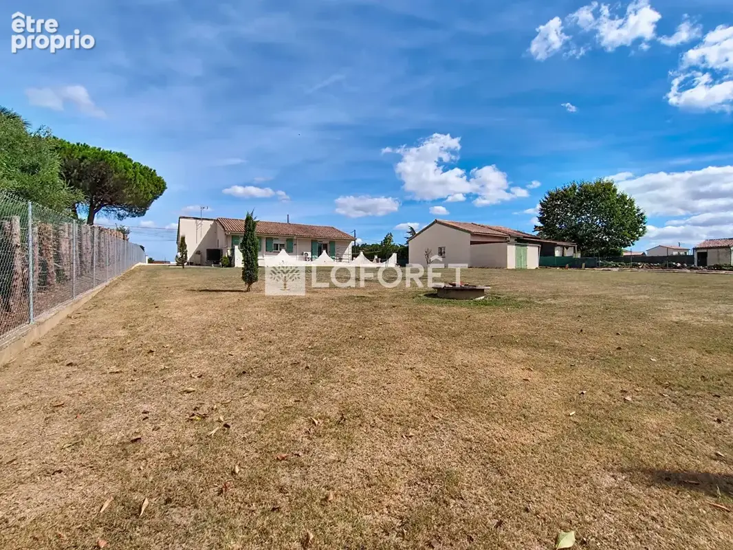 Maison de plain-pied T5 avec grand terrain constructible ? Vacquiers - photo 18