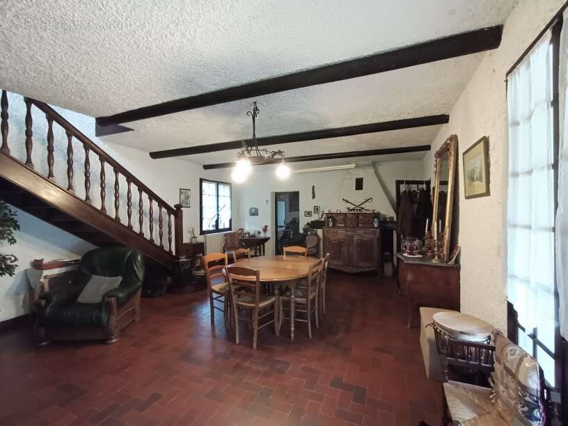 Maison 171 m² à Beaucaire  - photo 7