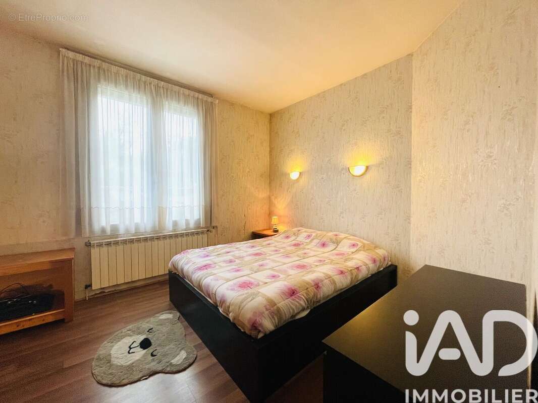 Photo 6 - Maison à SAINTRY-SUR-SEINE