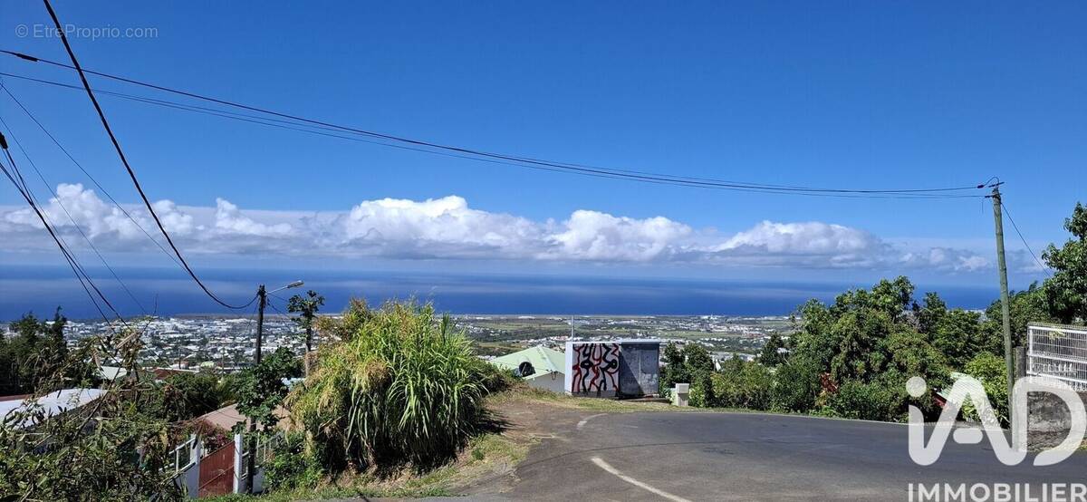 Photo 1 - Terrain à SAINT-DENIS