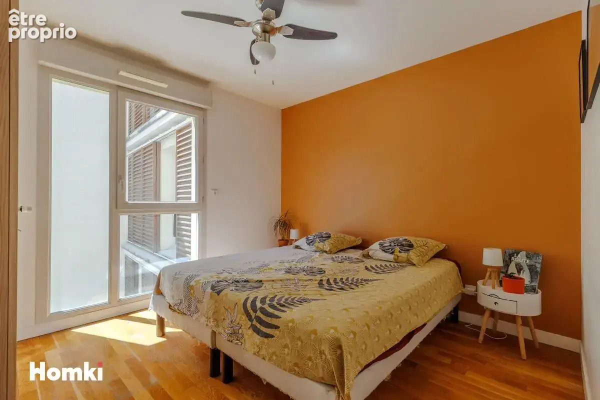 Lyon 8e -  Appartement T3 de 61 m2 - Résidence sécurisée - Route de Vienne - photo 9