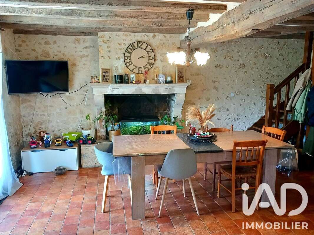 Maison 96 m² à Male  - photo 2