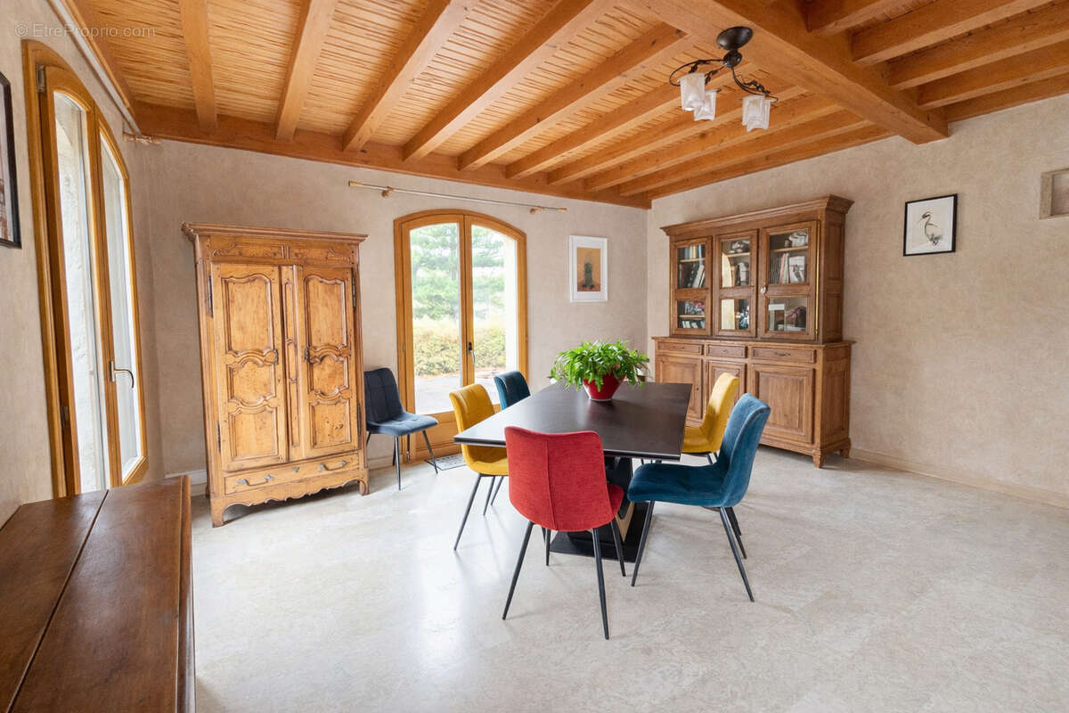 Maison à VILLEVOCANCE
