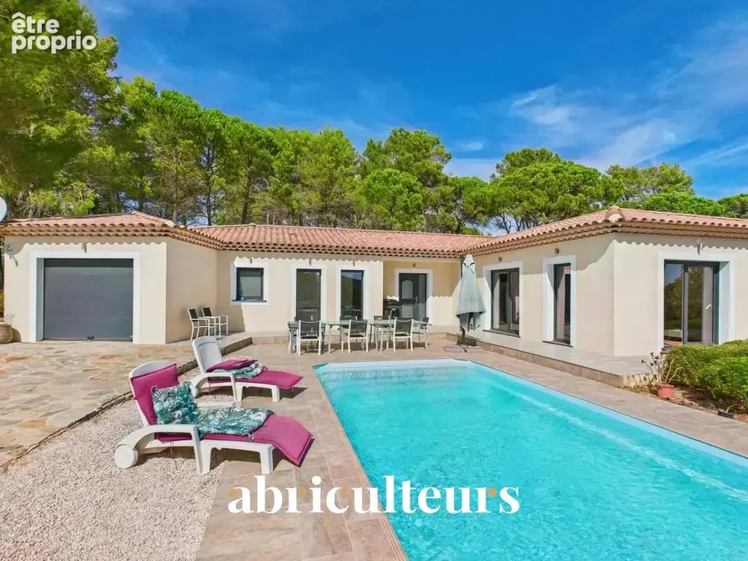 Jolie villa contemporaine/vue panoramique en vente à Bagnols-en-Forêt (83600) - photo 16