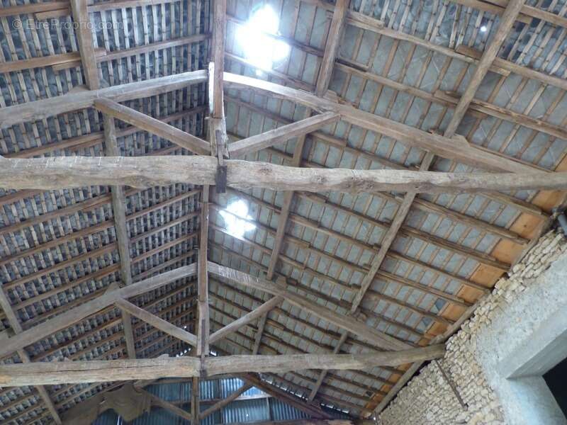 Maison à SAINT-LOUP-LAMAIRE