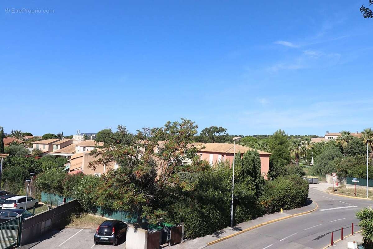 Appartement à SAINT-CYR-SUR-MER