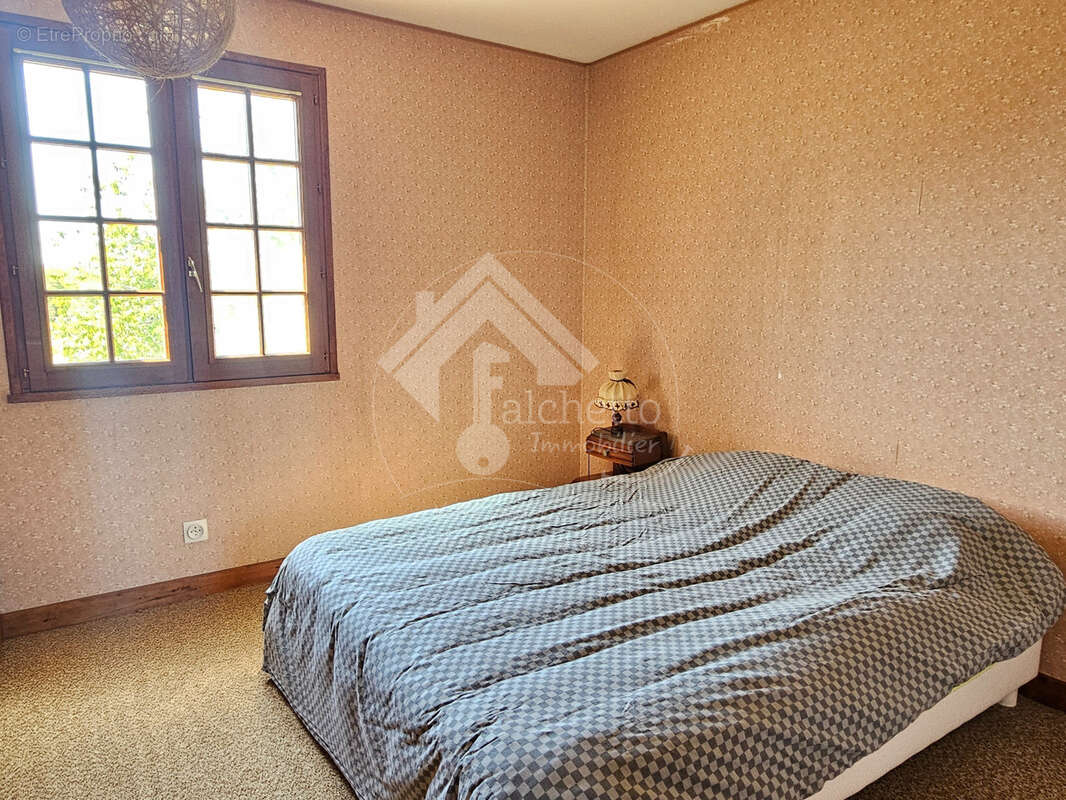 Maison élevée sur sous-sol - Saint Léon - photo 12