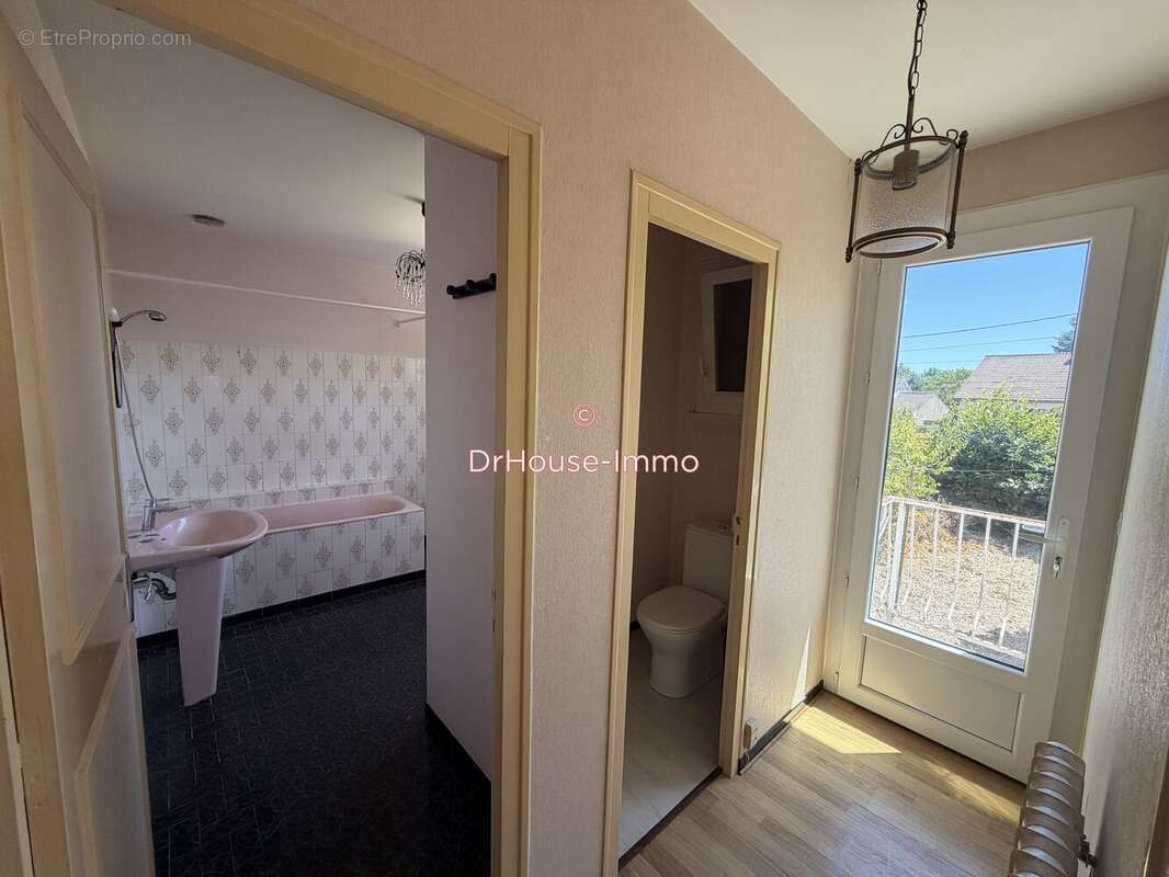 Maison 110 m² à Loudun  - photo 13