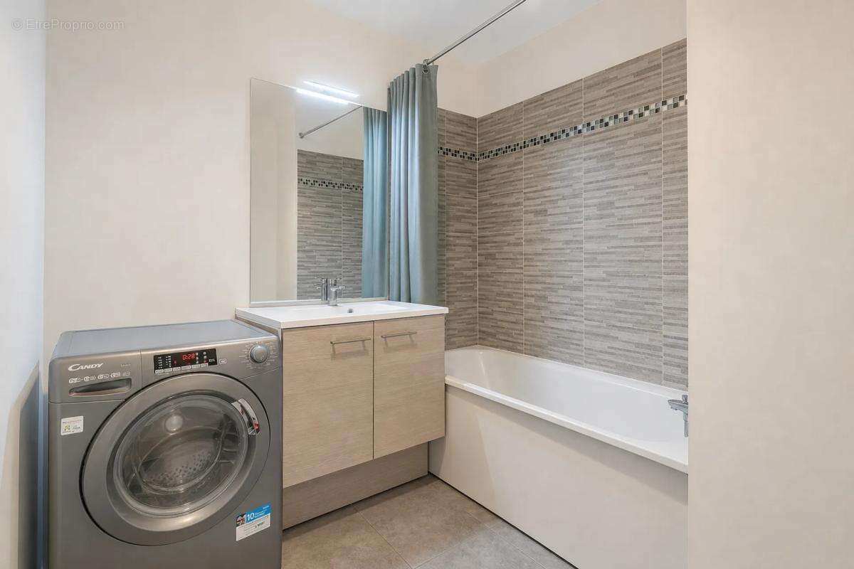 Appartement à LA COURNEUVE