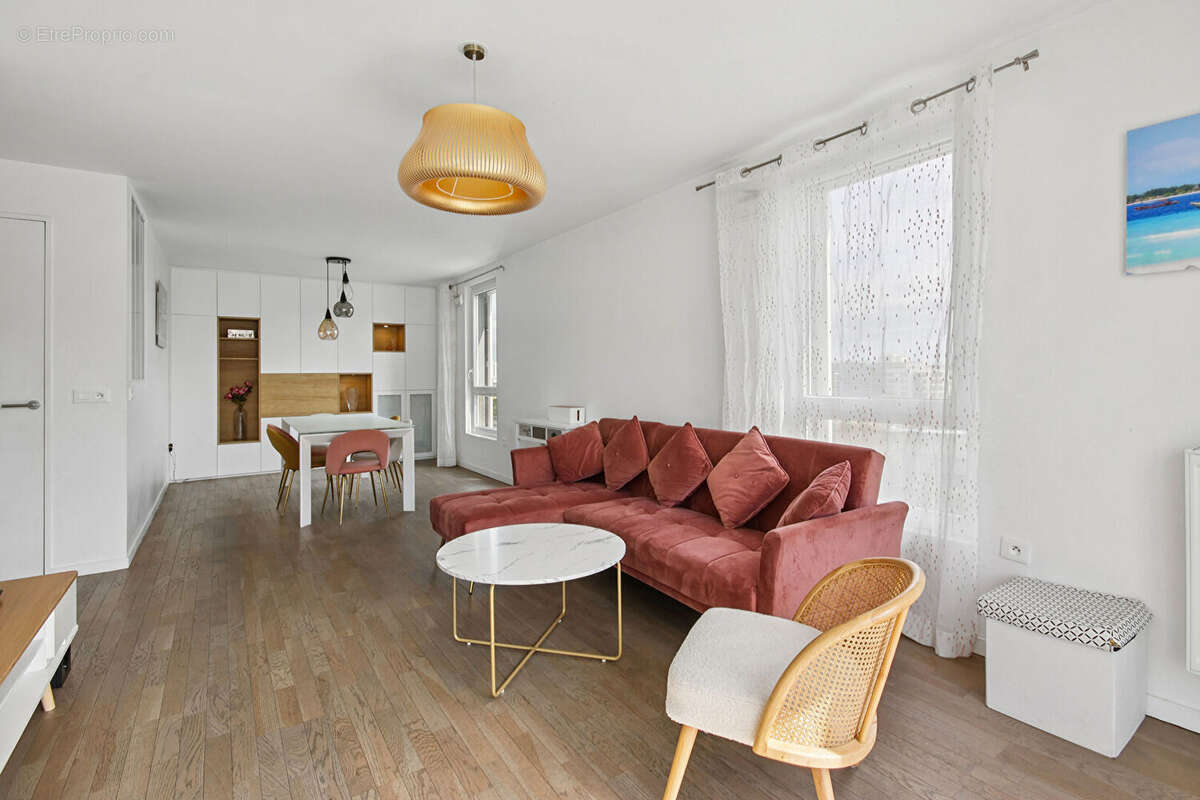 Appartement à NANTERRE