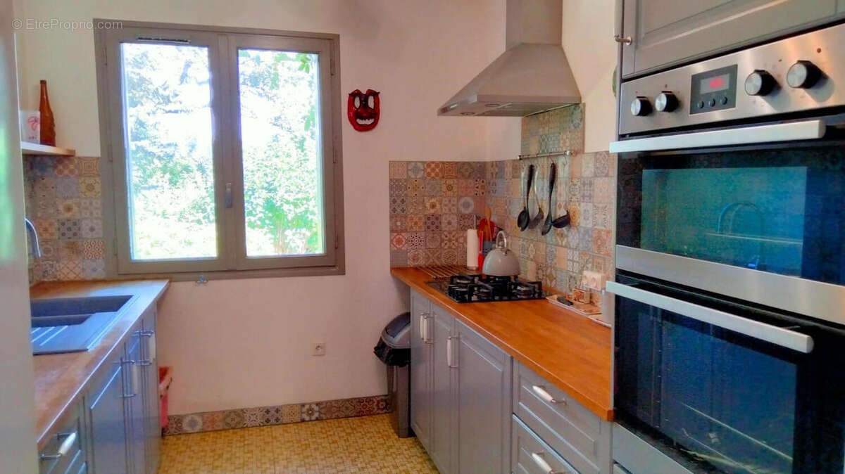 CUISINE - Maison à PRESSAC