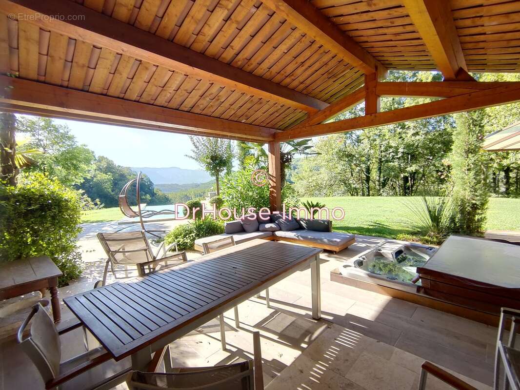 Maison à SAINT-VERAND