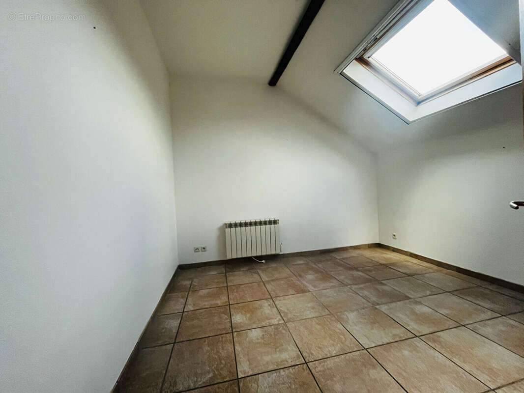 Appartement à MONTCEAU-LES-MINES