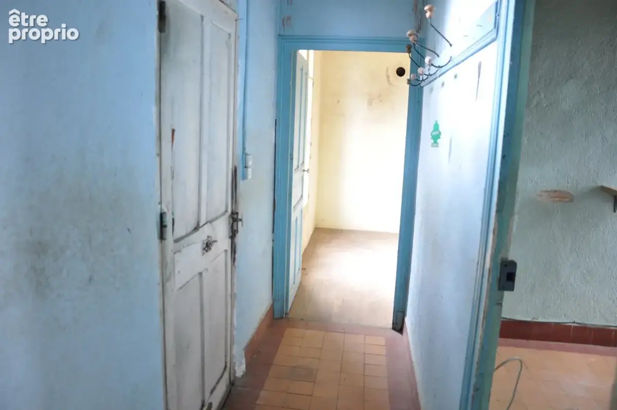 Petite maison des années 30, de 39,40 m2 au sol, avec combles aménageables, sur un terrain de 952 m2 plats. - photo 9