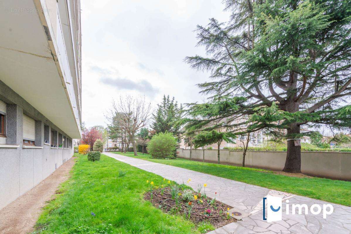 Appartement à RUEIL-MALMAISON