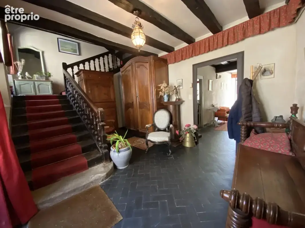 Demeure de caractère au Dorat – Une maison avec un joli jardin et un garage - photo 4