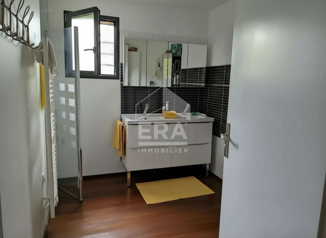 Maison à SAINT-SEURIN-SUR-L'ISLE