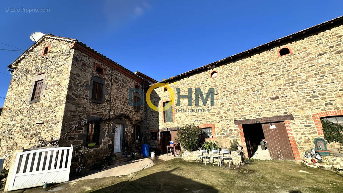 maison en pierre avec dépendances - photo 2