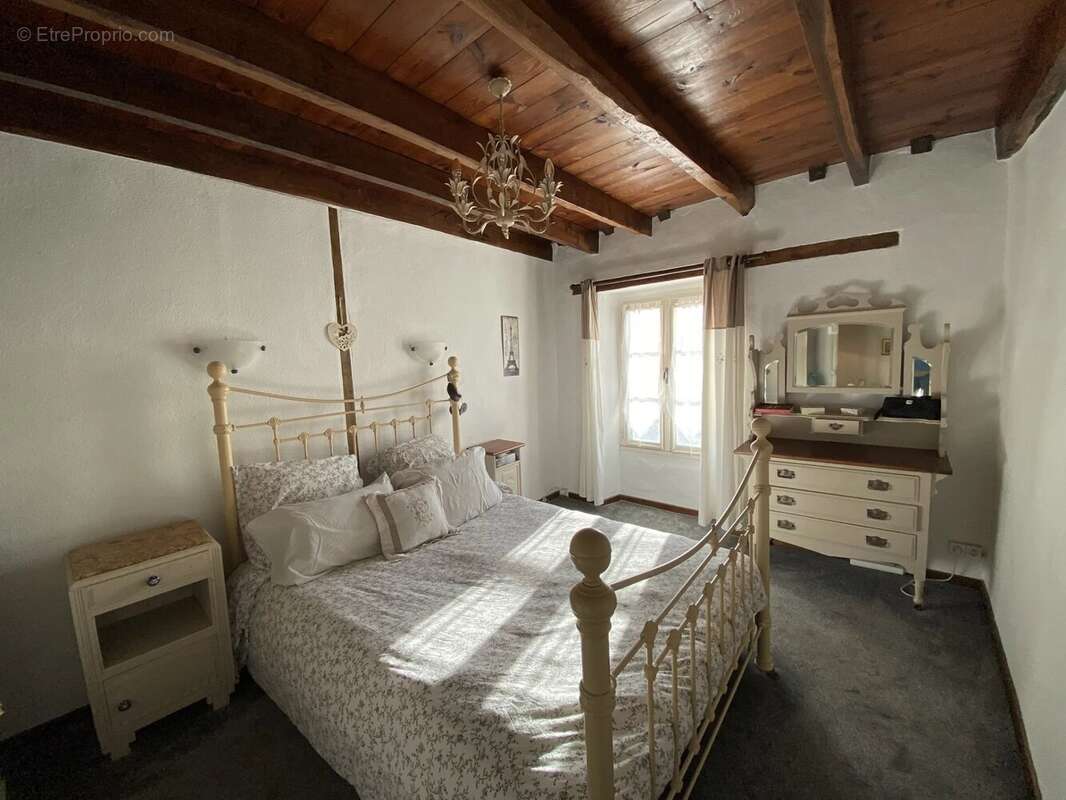 Maison à BUSSIERE-POITEVINE