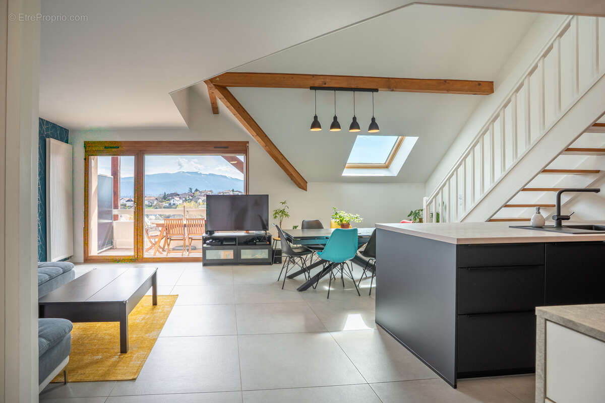 Appartement à POISY