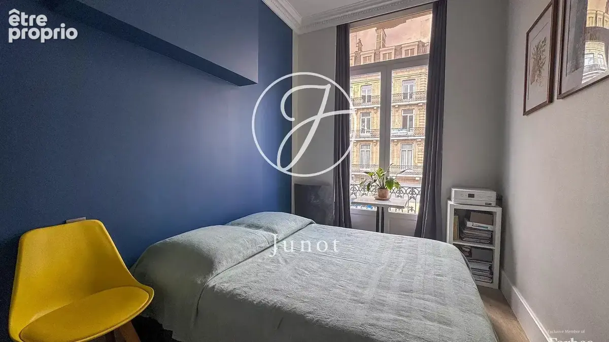 Lille - HYPER CENTRE  - Appartement - 4 pièces - 88m² - 3 chambres - Petite copropriété - photo 4