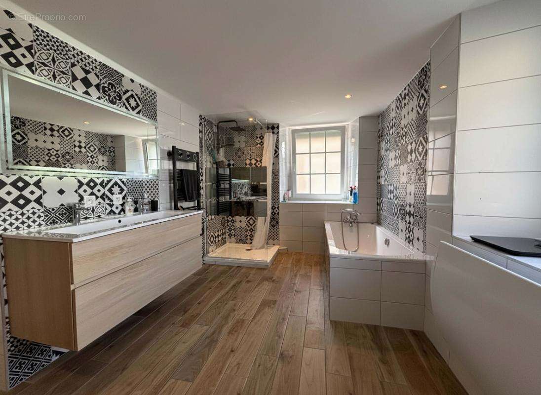 Maison en pierre avec piscine , 125 m² , Jardin sans vis-à-vis - photo 9
