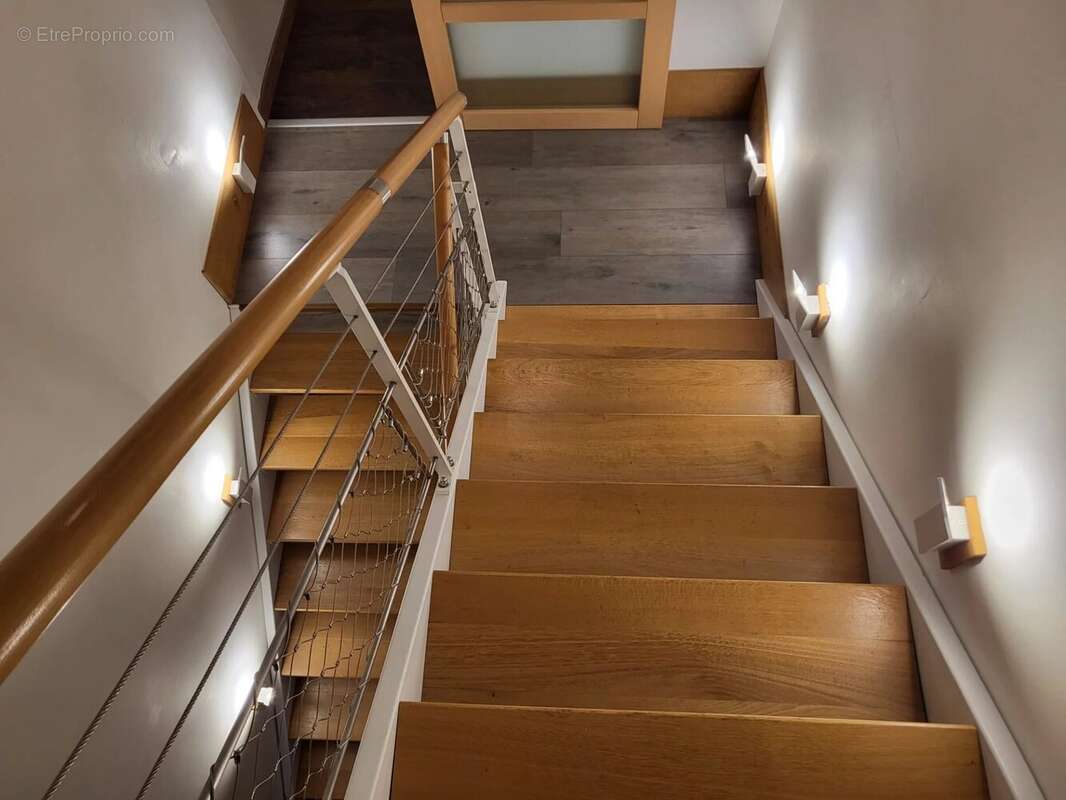 Élégante maison de ville conçue par un architecte avec potentiel de revenus - photo 11