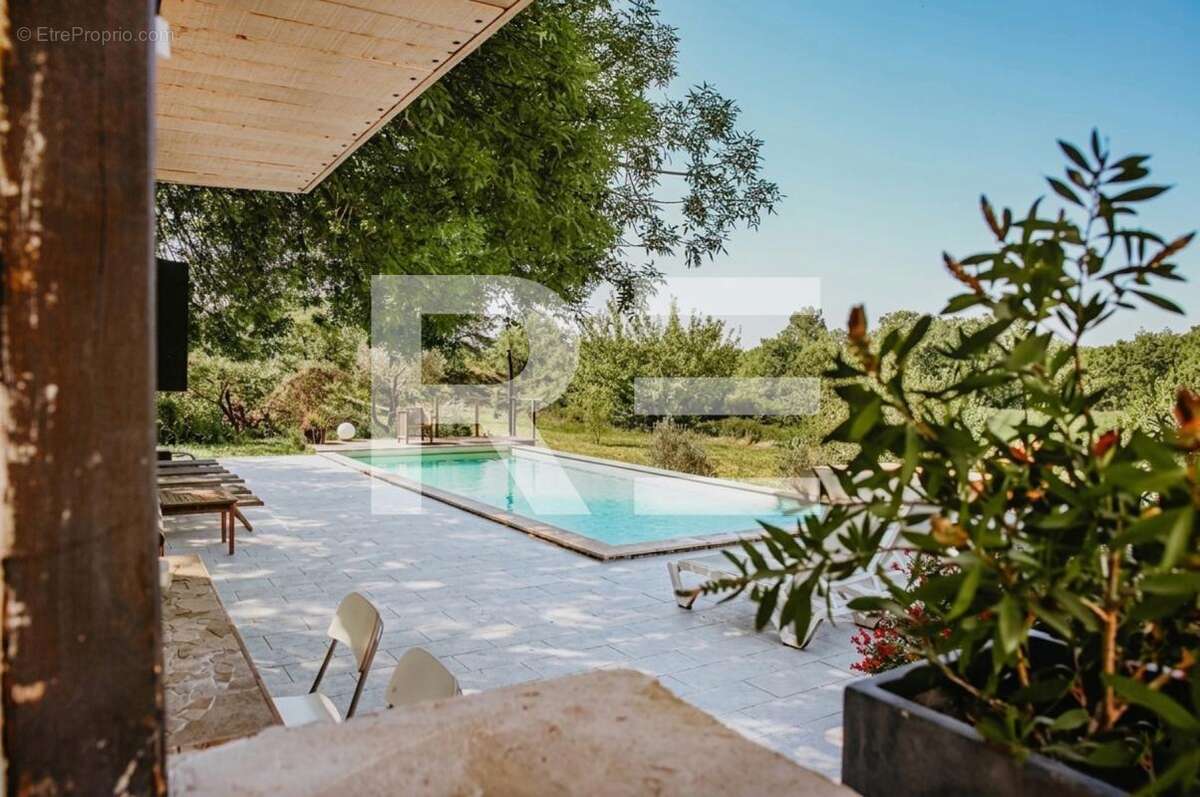 Mas de 1851 avec vue magistrale - photo 2