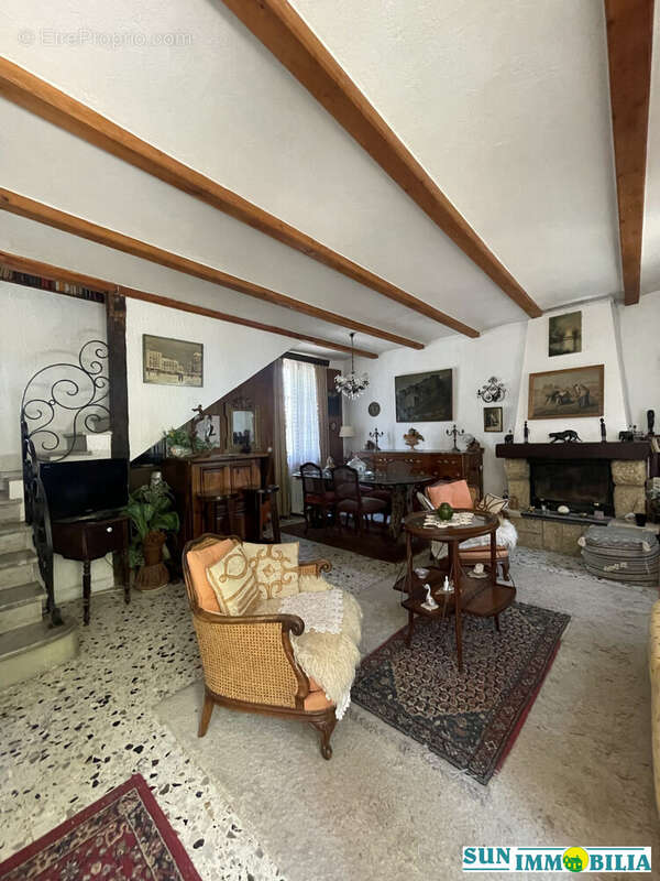 Maison à CARROS