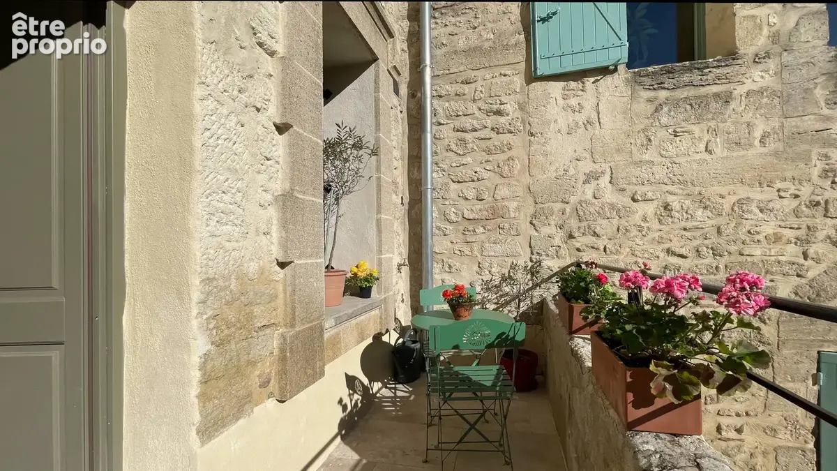 Uzès à pied, duplex esprit maison, piscine et 2 parkings - photo 12