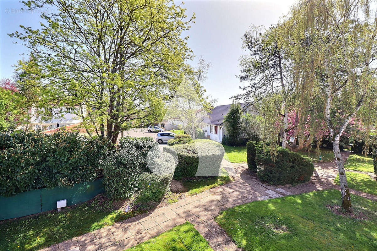 Maison à AUVERS-SUR-OISE