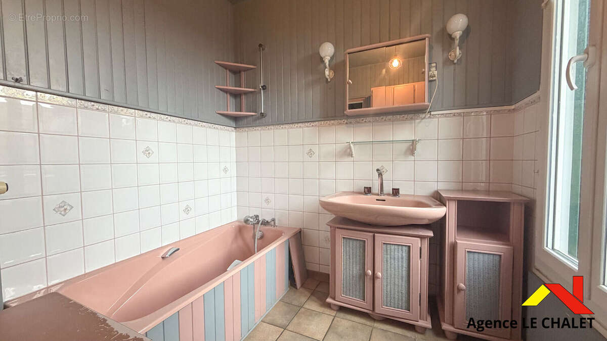 Maison à VILLENEUVE-LE-ROI