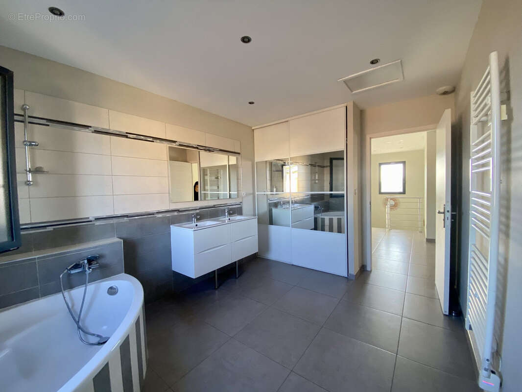 Maison à SALON-DE-PROVENCE