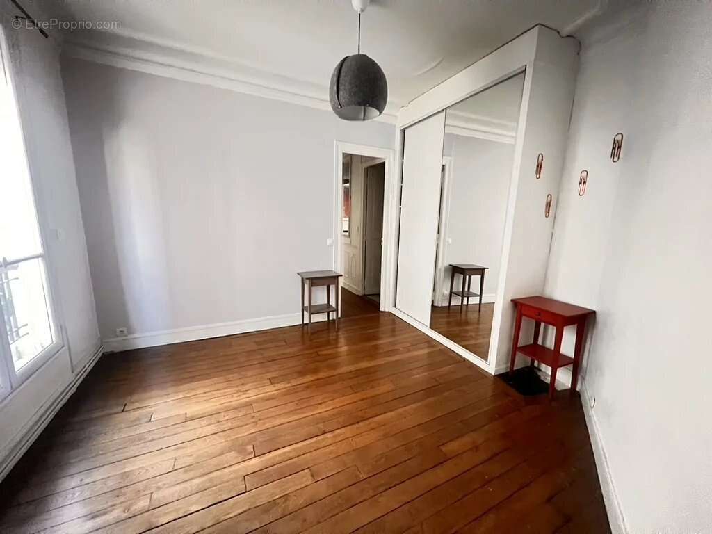 Appartement à PARIS-19E